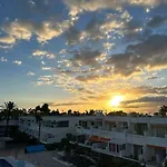“oasi Relax, Con Vista Piscina E Tramonti ” *